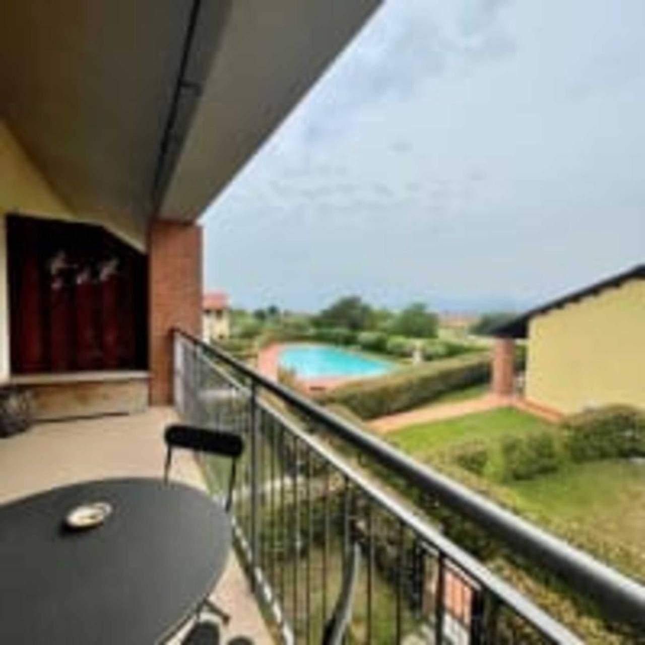 Entire apartment, Apartment 'Miralago Pool Lazise' with Private Pool, Wi-Fi and Air Conditioning in Lazise, Garda Mountains