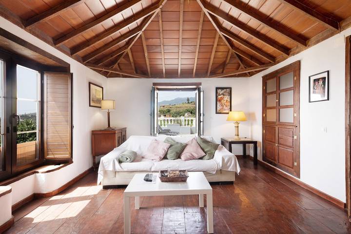 Ferienhaus 'Velhoco' mit Meerblick, privater Terrasse und Wlan in Las Tierritas, Santa Cruz de La Palma