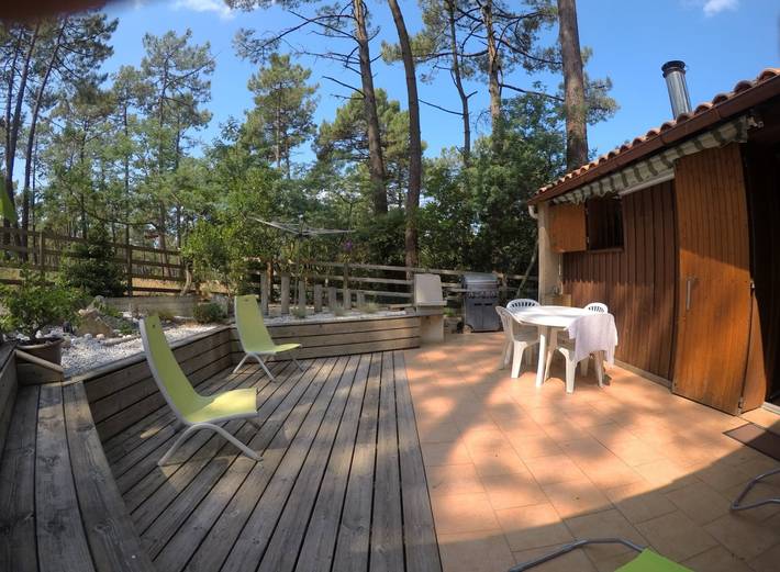 Gîte pour 4 personnes, avec terrasse et jardin dans Golf de la Méjanne - 3