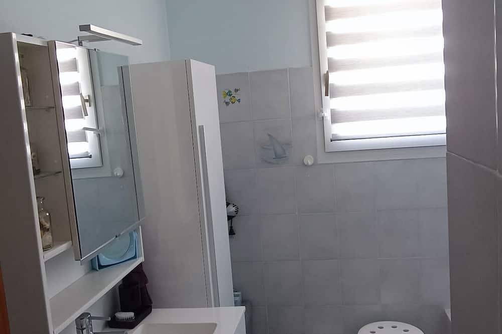 Appartement entier, Appartement type T2 en Duplex 52m2 in L'Île-Rousse, Région de Calvi