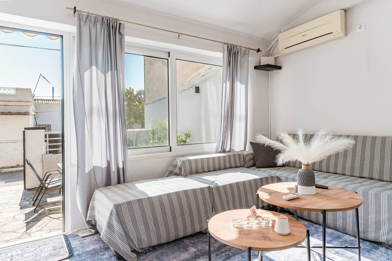 Ferienhaus 'Azure Nest' mit privater Terrasse, Wlan und Klimaanlage in Südküste Attikas