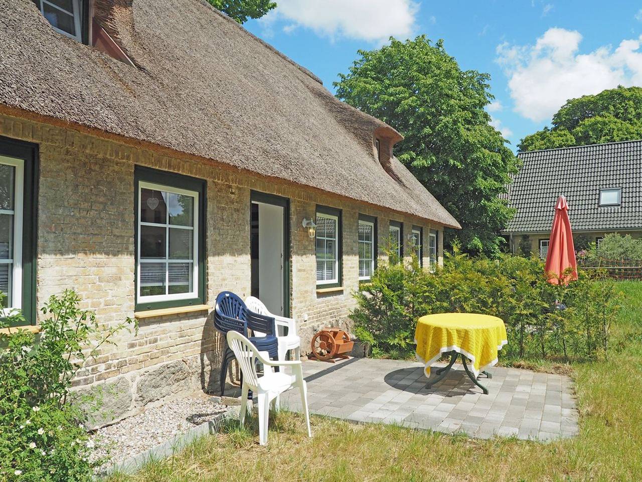 Ganze Ferienwohnung, Horn: Urlaub im Reetdachhaus in Schleswig-Holstein - Wohnung 1 in Silberstedt, Eider-Treene-Sorge