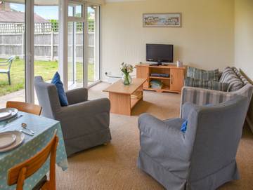 Cottage for 4 People in Broomholm, Norfolk, Photo 1