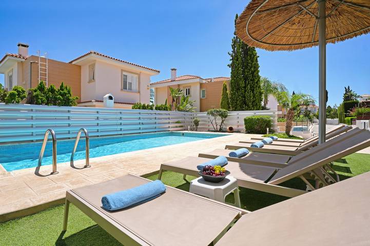 Villa für 6 Personen, mit Balkon und Pool sowie Garten auf Zypern - 4