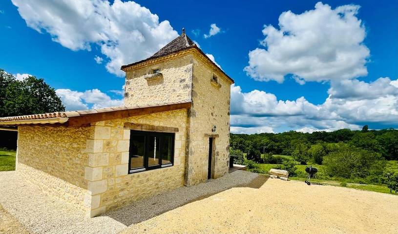 Location de vacances pour 4 personnes, avec Terrasse et Vue à Tourliac