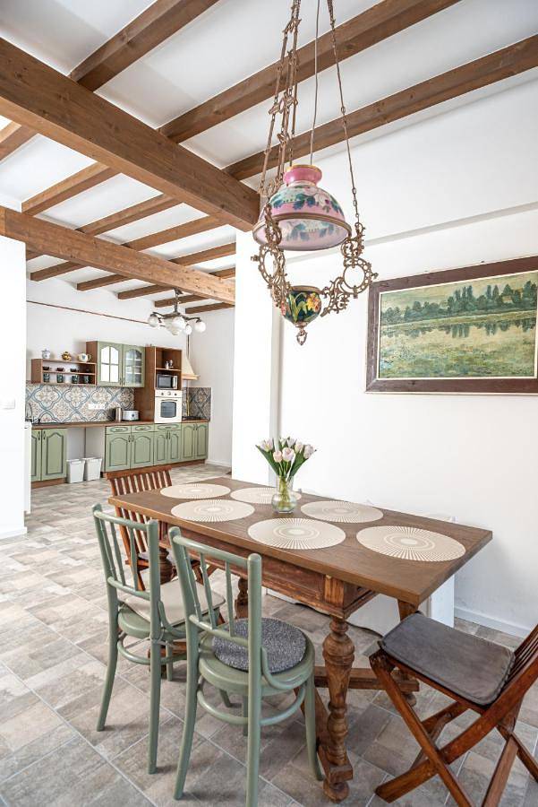 Gîte pour 2 personnes, avec Terrasse ainsi que Jardin et Vue à Szigliget