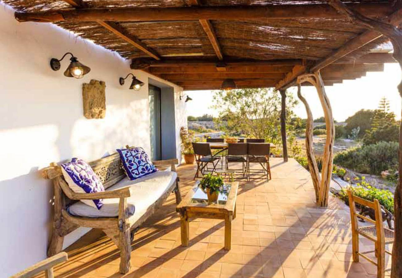 Holiday Home 'Can Picca' with Sea Views, Private Pool and Wi-Fi in Formentera, Balearic Islands