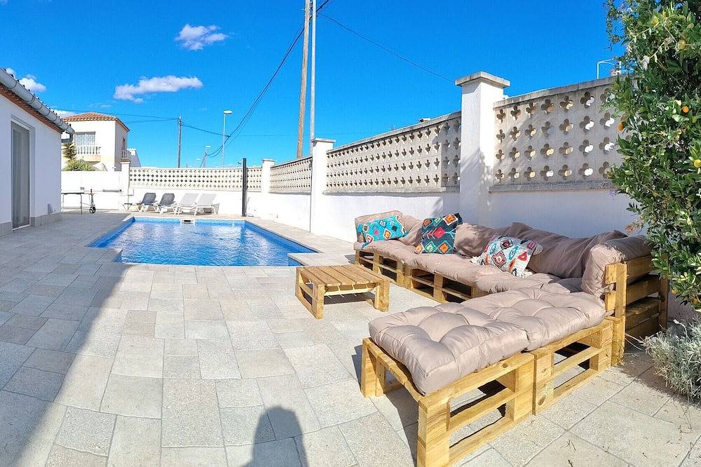 Nice house with private pool in Empuriabrava, Oberampurien