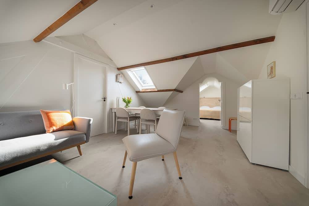 Apartamento entero, Located 500 m. from the beach 1-4 pers. upstairs apartment, terrace and garden. in Oostkapelle, Walcheren