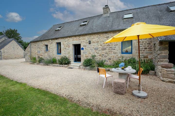 Maison de vacances 'Ty Coz' avec terrasse privée, jardin privé et Wi-Fi in Lanvellec, Ceinture Dorée