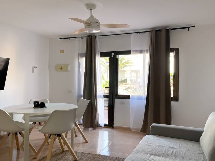 Oasis Duna Sand & Soul – Stilvolles Apartment für 5 Personen mit Pool in Corralejo, La Oliva