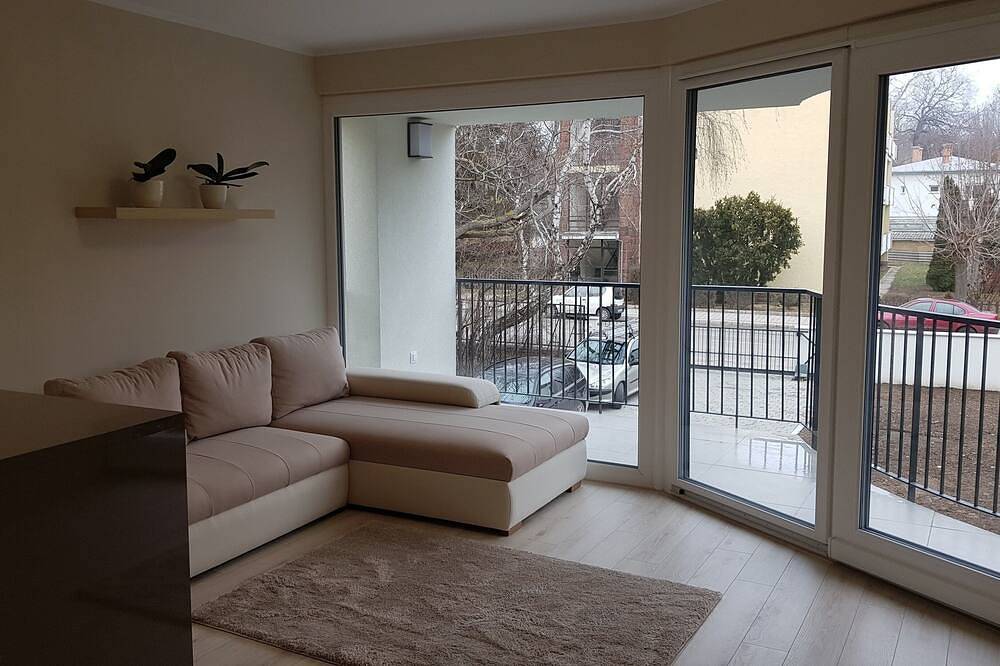 Ganze Wohnung, Kriszta Residence im Zentrum in Strandnähe in Balatonalmadi, Plattensee nordufer