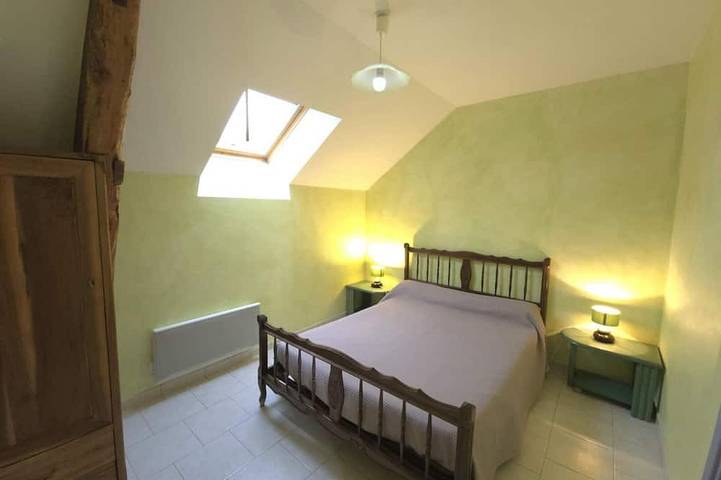 Gîte pour 6 personnes, avec terrasse à Azerat - 2