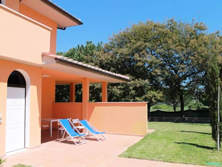 Ferienwohnung für 4 Personen, mit Pool und Terrasse