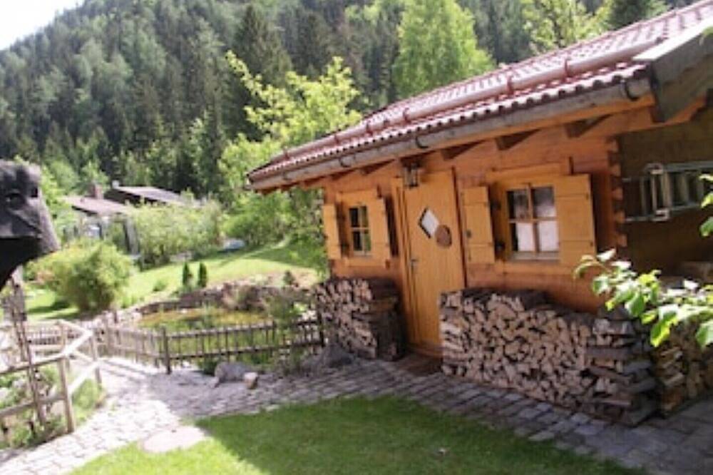 Entire apartment, Guesthouse Ankelspitz - apartment in the basement in Schliersee, Alpine Region of Tegernsee and Schliersee