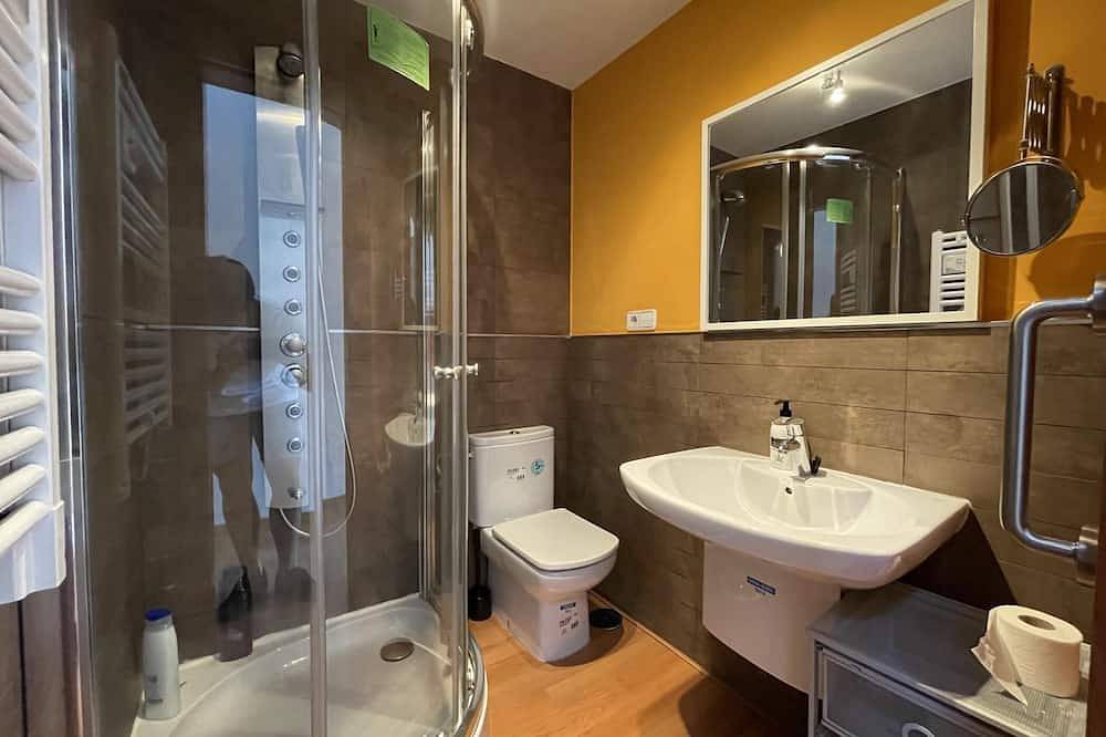Entire apartment, Azabache - Toledo Center with Swimming Pool in Toledo, Toledo Province