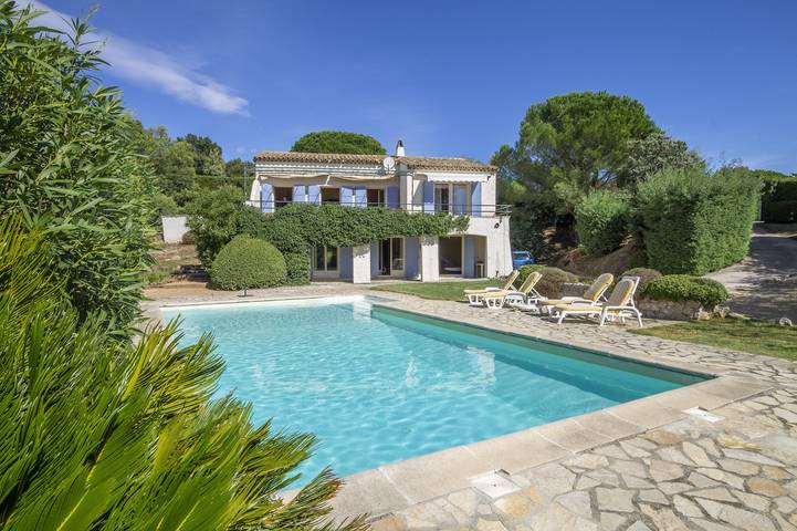 Villa pour 10 personnes, avec Terrasse et Jardin