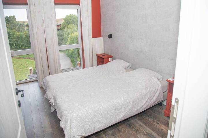 Gîte pour 9 personnes, avec terrasse et jardin à Doische - 4