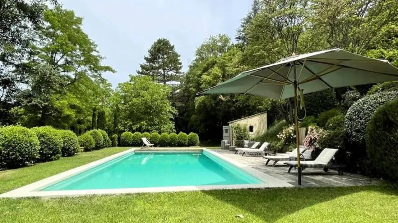 Appartement de vacances entier, Appartement de vacances pour 9 personnes avec piscine in Cadenet, Parc naturel régional du Luberon