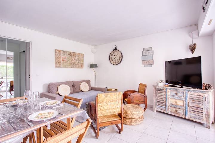 Gîte pour 3 personnes, avec terrasse et piscine à Saint-Raphaël - 2