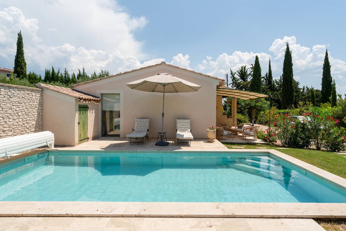 Casa de vacaciones 'Lou Cigaloun' con piscina compartida, Wi-Fi y aire acondicionado in Bédoin, Parque natural regional del Mont Ventoux
