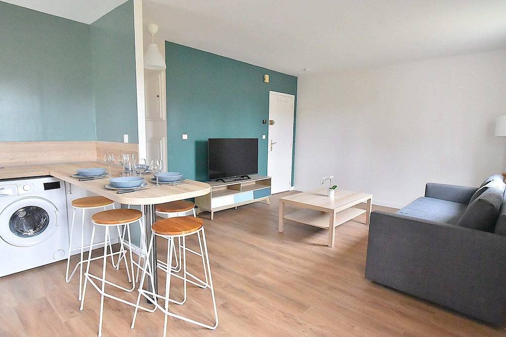 Ganze Wohnung, Cosy, fully-equipped, refurbished F2 in Vert-le-Grand, Essonne
