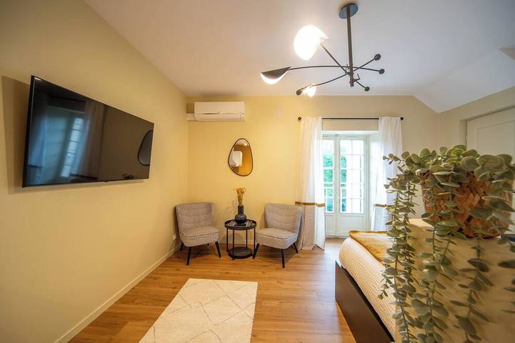 Château pour 2 personnes, avec jardin en Bourgogne-Franche-Comté - 3