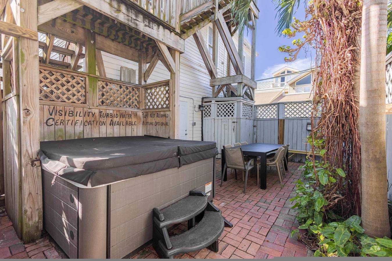 Ganze Wohnung, Commodore s Compound by Brightwild   Huge Home  in Key West, Lower Keys