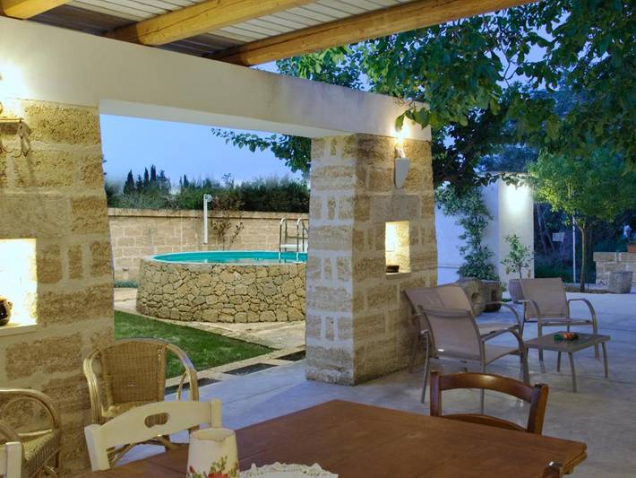Villa per 9 persone, con Terrazza e Giardino nonché Piscina e Panorama a Parabita