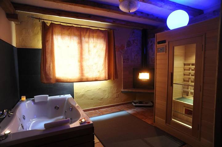 Casa rural para 2 personas, con sauna y jacuzzi además de terraza y piscina en Provincia de Guadalajara - 4