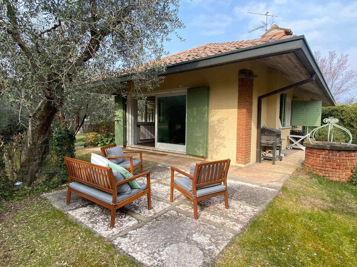 Villa Sweet Flower - with Private Pool and Garden in Lido di Manerba, Manerba del Garda