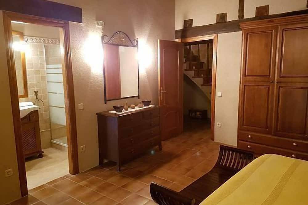 Self catering Ca Domenech for 9 people in Cretas, Teruel Region