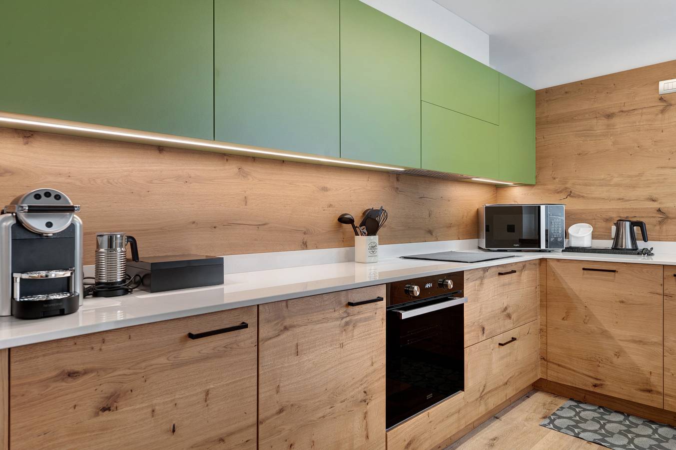 Ganze Wohnung, Ferienwohnung 'Relais Dolomiti' mit Seeblick, privater Terrasse und Wlan in Cialini, Bedollo