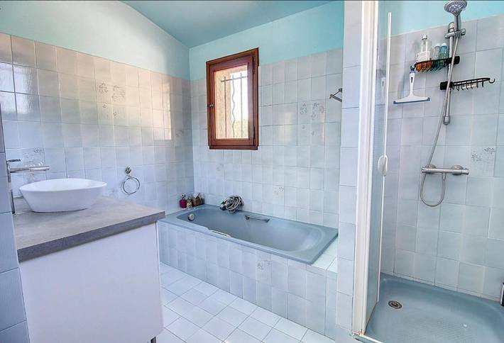 Chambre d’hôte pour 2 personnes, avec vue ainsi que jardin et piscine à Les Arcs (Var) - 3