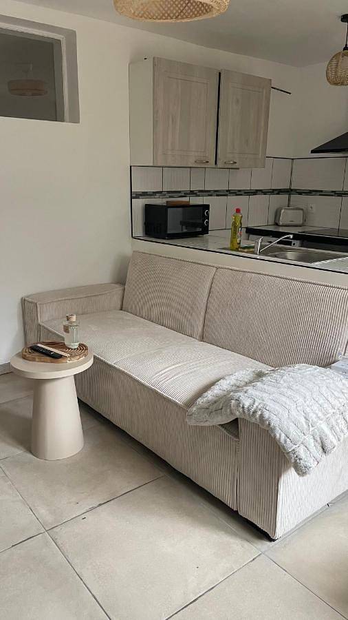 Appartement entier, Appartement Cozy avec terrasse - Famille - Télétravail - Interim in Les Pennes-Mirabeau, Côte méditerranéenne (France)