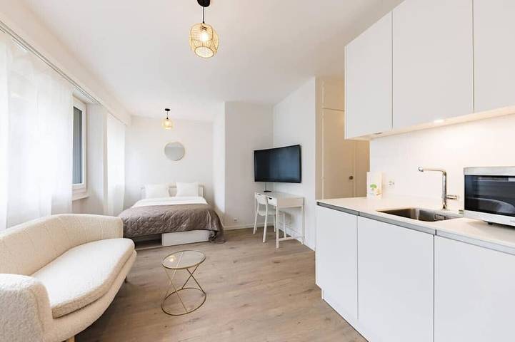 Ganze Wohnung, The Mini Minimalist Free Parking in Lausanne, Genfer See