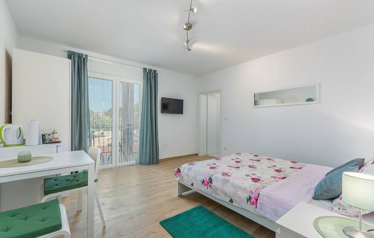 Ferienwohnung für 2 Personen, mit Balkon in Funtana