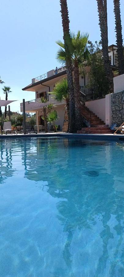 Luxury Villa Vittorianna Etna- Taormina & Seaview with Pool in Giardini-Naxos, Messina Provinz