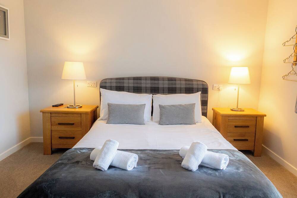 Havrock with harbour view near town centre in Orkney Inseln