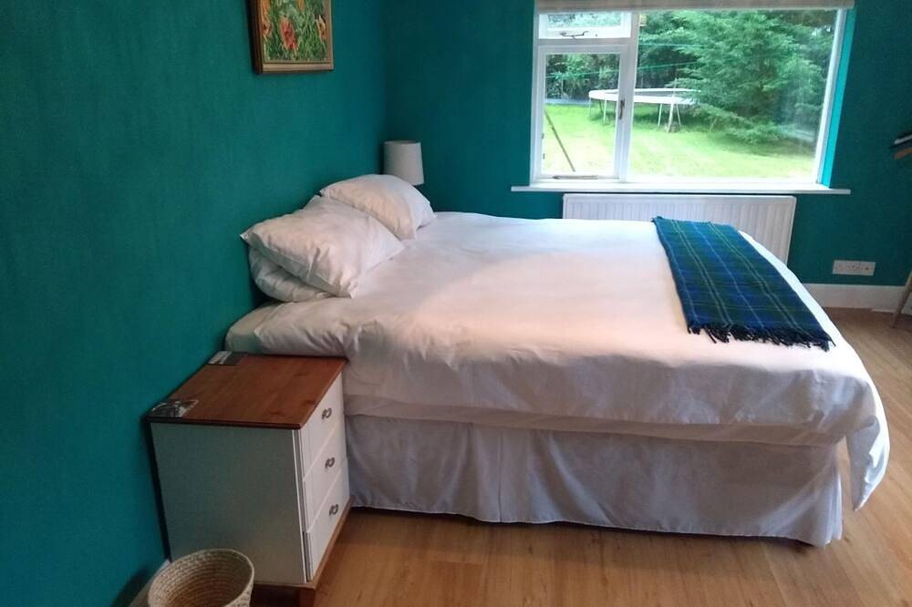 Ganze Wohnung, Exklusiv-Gartenblick-Family-Apartment-Ensuite mit Dusche in Kingussie, Highlands