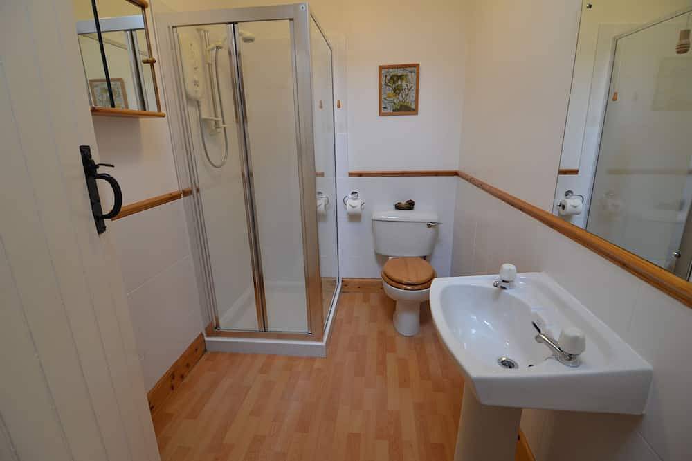Situated in a Quiet Location With Off-street Parking. Ideal for Couples in Pitlochry, Cairngorms National Park
