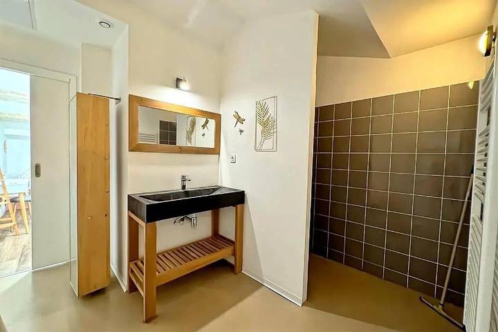 Location de vacances pour 8 personnes, avec Jacuzzi ainsi que Terrasse et Piscine à Saint-Jean-de-Védas - 2