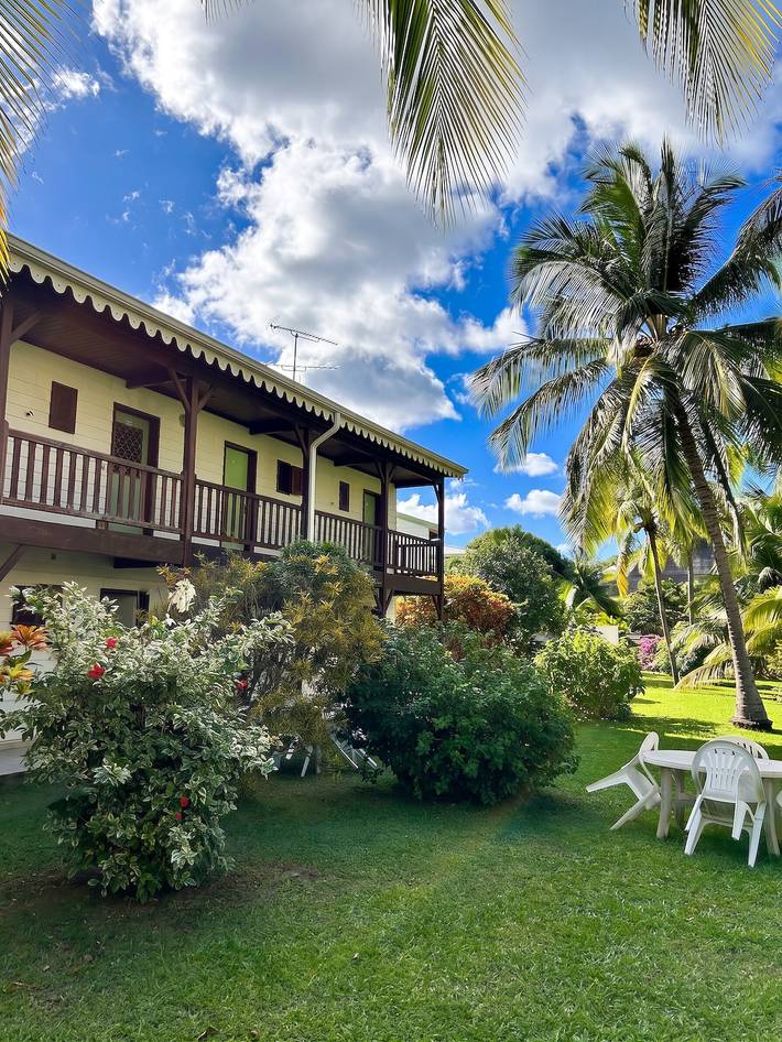 Studio entier, Studio charmant au Diamant - 30 m² - Piscine partagée in Le Diamant, Martinique