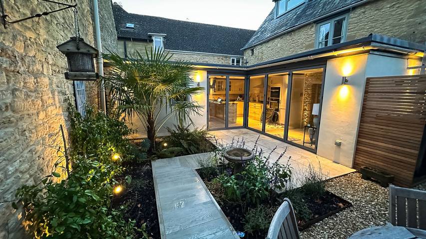 Fuchsia Cottage in Oxfordshire