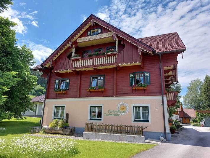 Ferienhaus für 10 Personen, mit Balkon und Garten in Pruggern