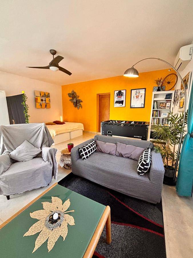 Gîte pour 2 personnes, avec Terrasse et Jardin ainsi que Piscine et Vue à Busot - 4