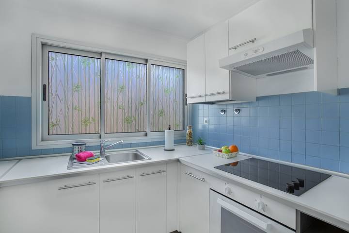 Appartement entier, Vacances 'Brisamar' avec balcon, Wi-Fi et climatisation in Melenara, Telde