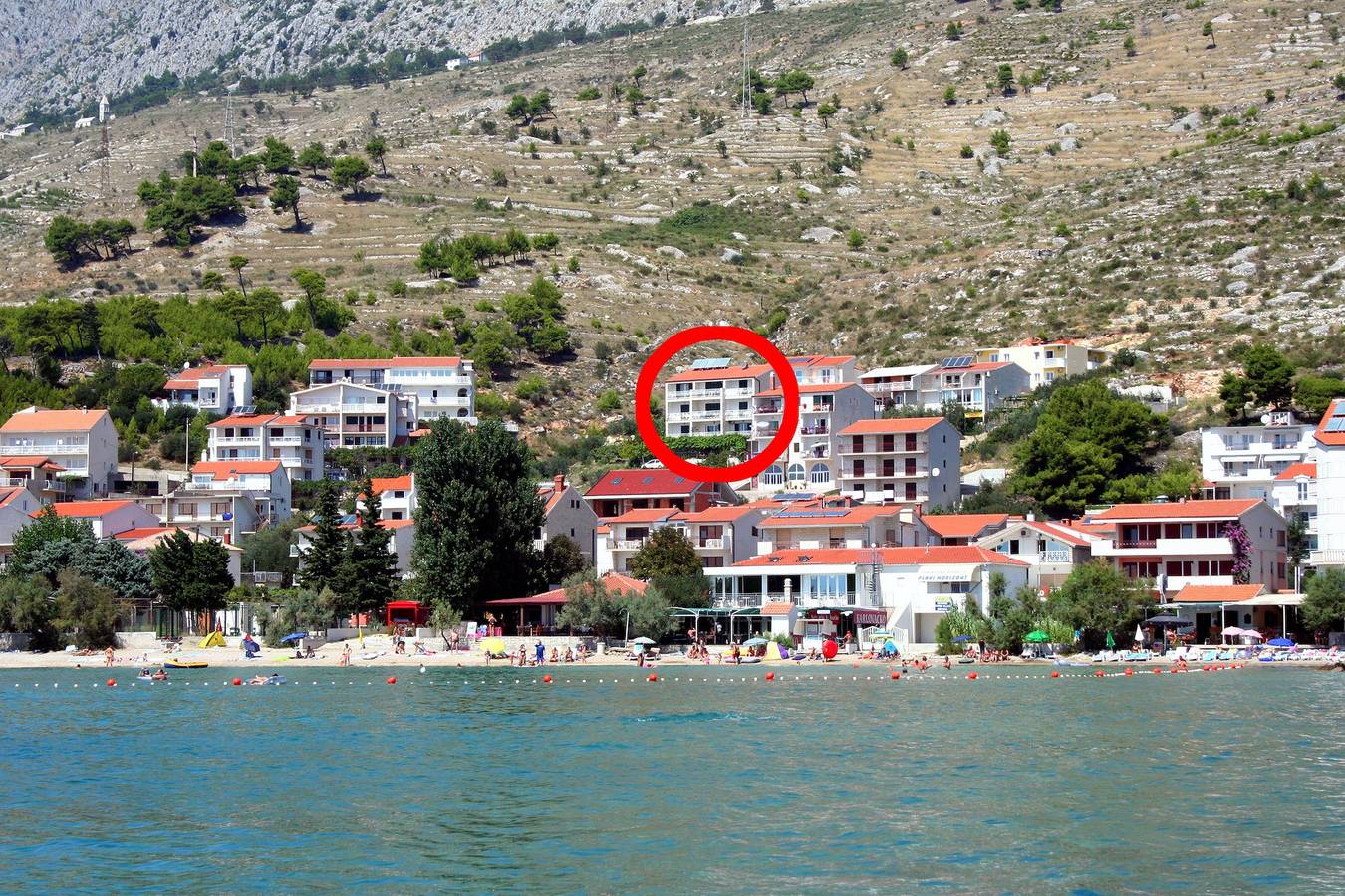 Ganze Wohnung, 2-Zimmer-Ferienwohnung mit Balkon und Meerblick Duce (Omis) A-7532-b in Dugi Rat, Omis-Riviera