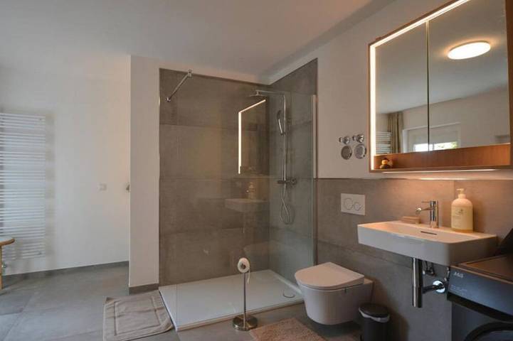 Ganze Wohnung, Villa-am-Lütauer-See - Appartement/Fewo, Dusche und Bad, Wc, 1 Schlafraum in Mölln, Kreis Herzogtum Lauenburg