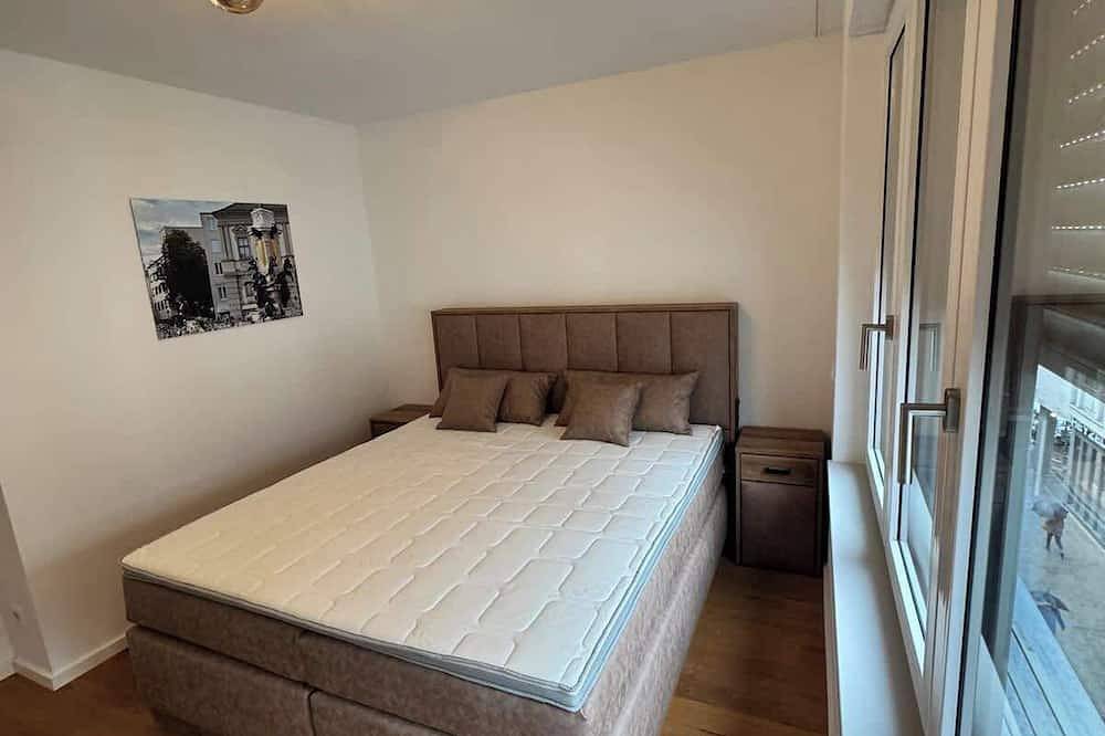 Ganze Wohnung, Neue geräumige Luxuswohnung am Rathausplatz in Augsburg-Innenstadt, Augsburg